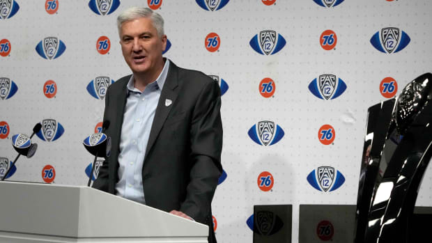 george-kliavkoff-pac-12-championship-game-trophy